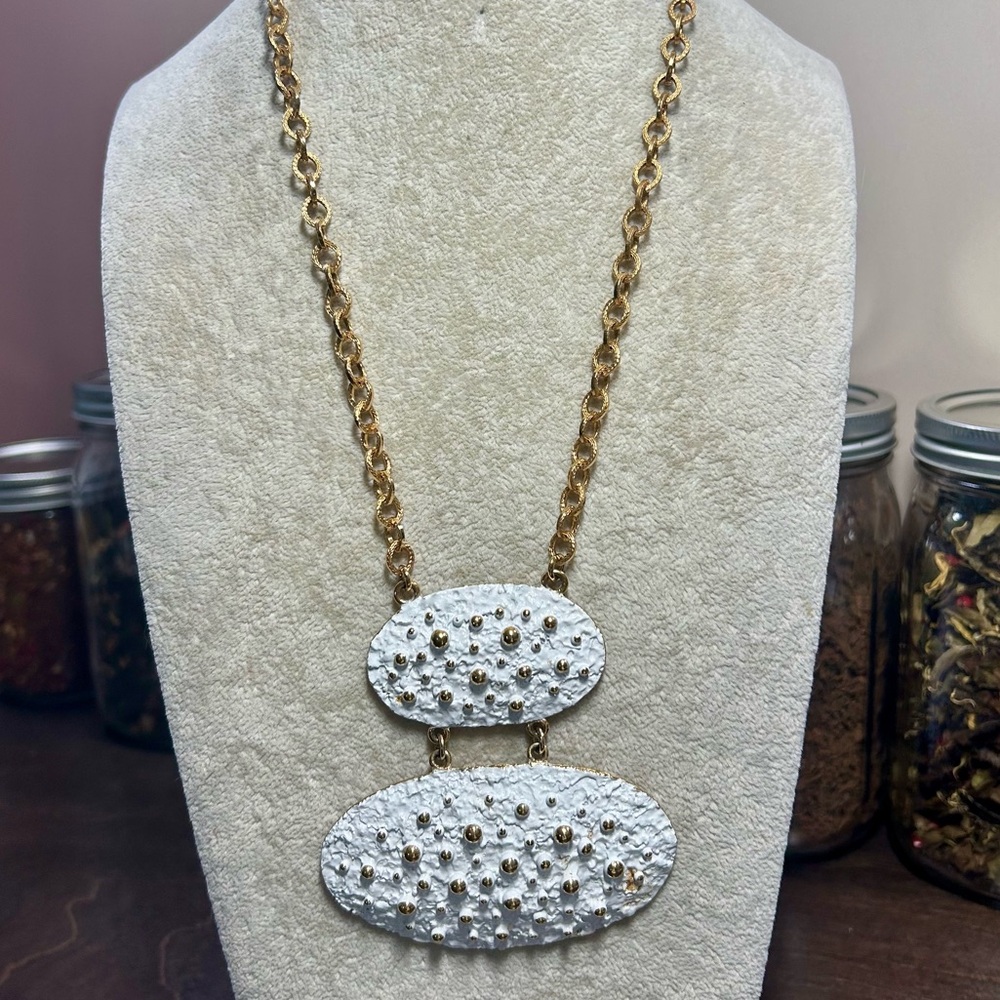 Napier Brutalist White Enamel 70’s Vintage Necklace Runway